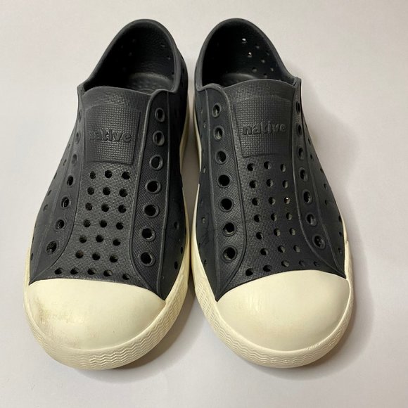 Native Jefferson Shoes Shoes (Size C6&C11) - Picture 2 of 4